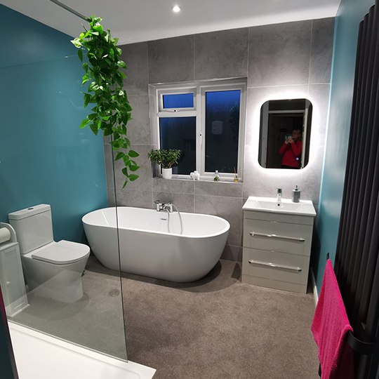 7Â Room Brightening Tips for Any Bathroom