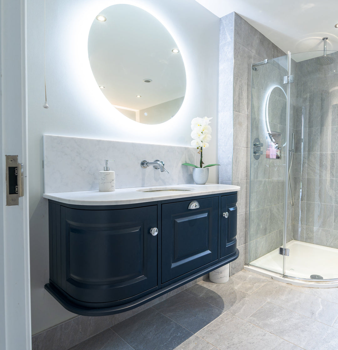 Traditional Bathroom Suites