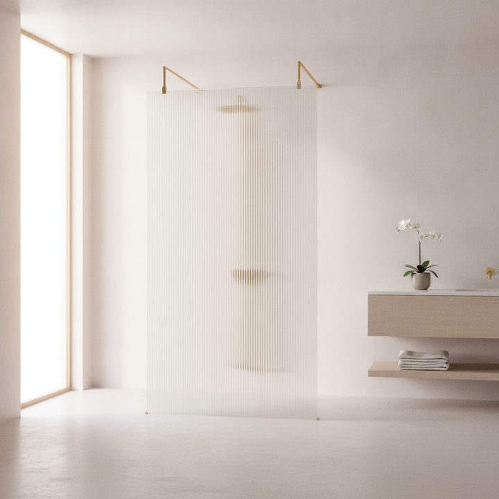 Hudson Reed 1000mm Fluted Wetroom Screen with Arms &amp; Feet - Brushed Brass
