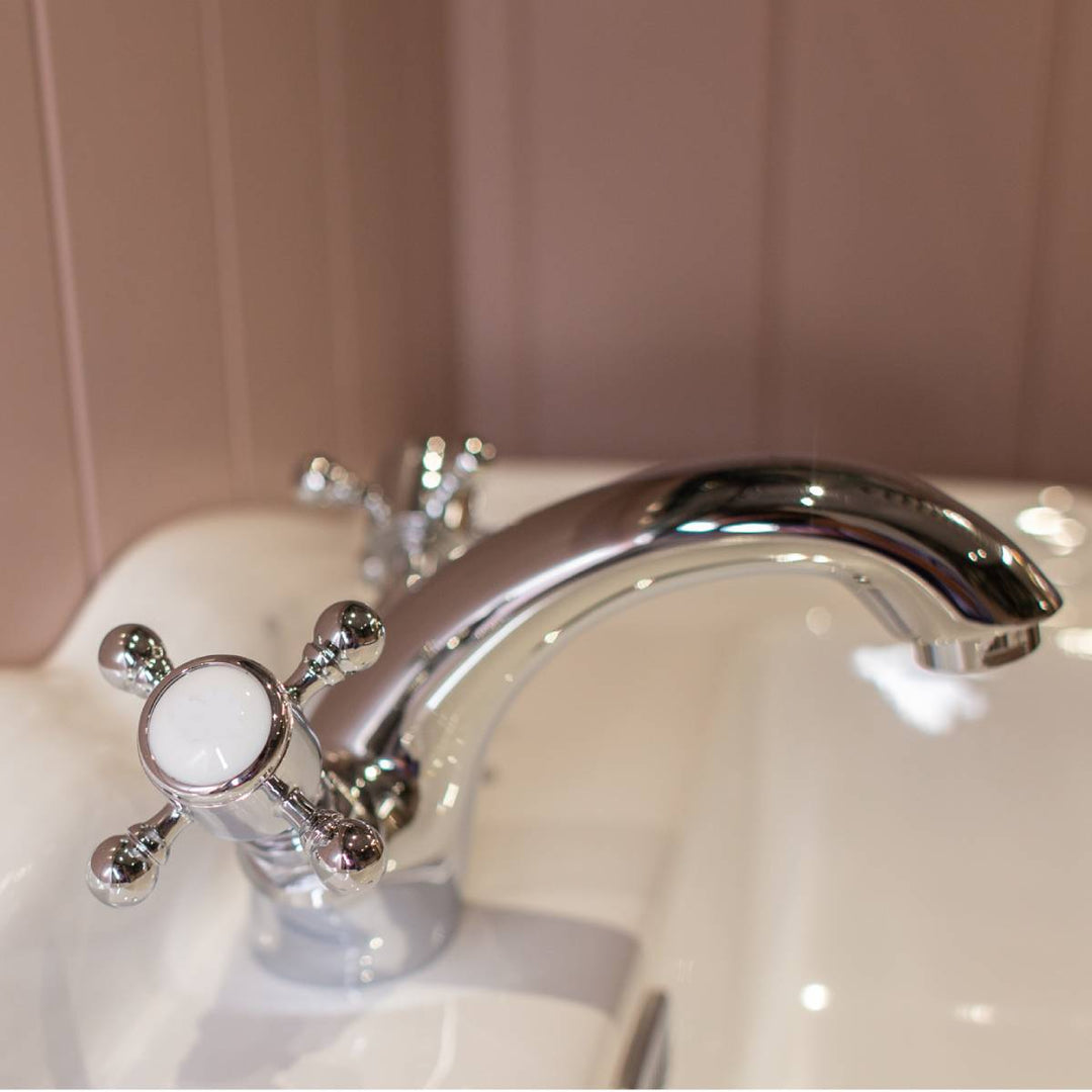 Eliseo Ricci Traditional English Balmoral Basin Mixer