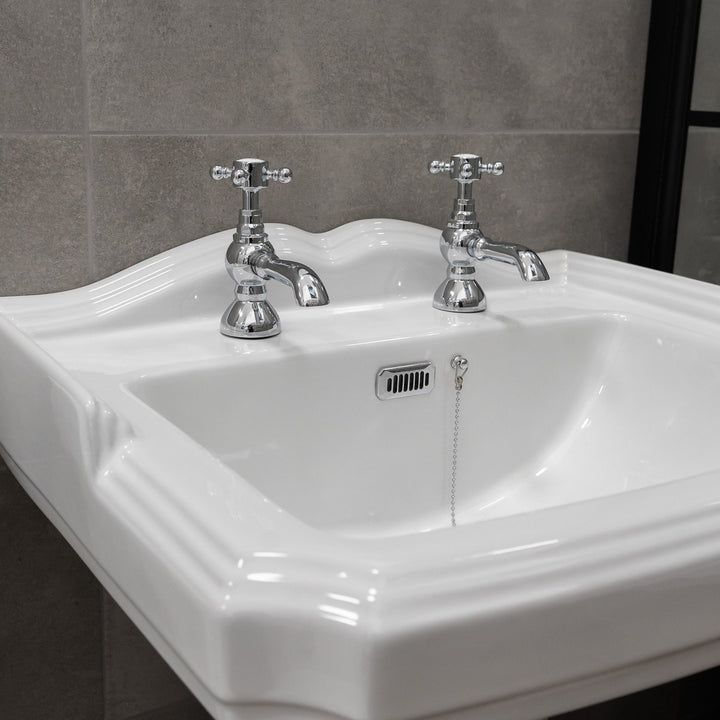 Eliseo Ricci Traditional English Balmoral Basin Pillar Taps