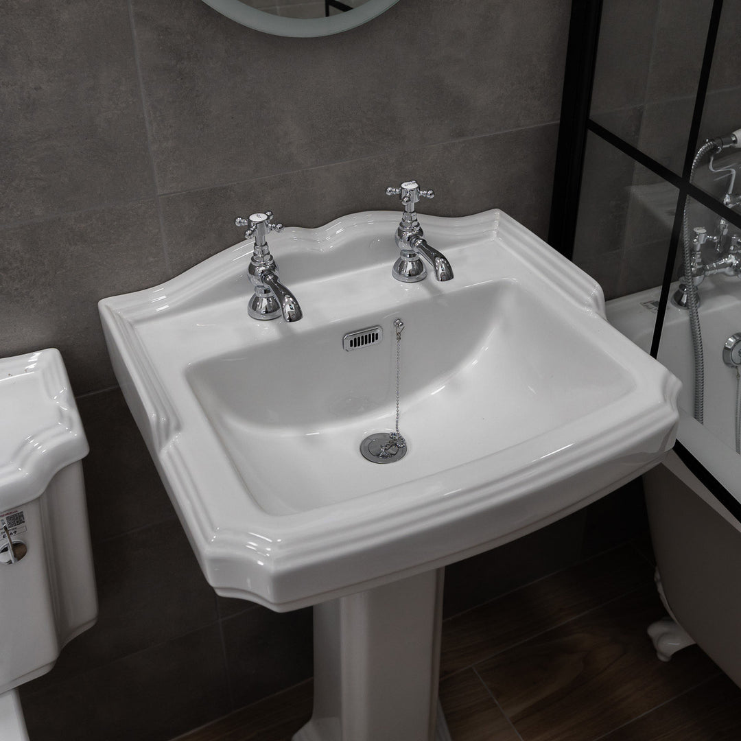 Eliseo Ricci Traditional English Balmoral Basin Pillar Taps