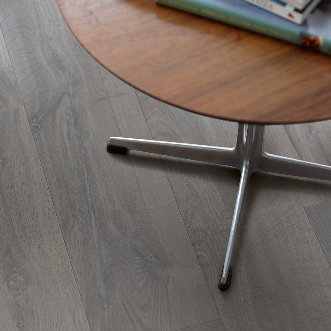 Pergo Laminate Flooring - Visby Urban Grey Oak - 1380mm x 190mm x 8mm - 1.835m2 per pack