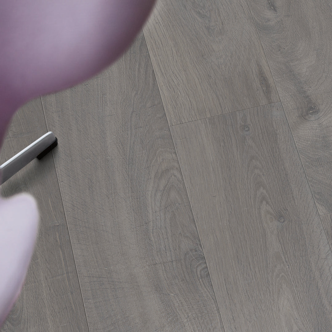 Pergo Laminate Flooring - Visby Urban Grey Oak - 1380mm x 190mm x 8mm - 1.835m2 per pack