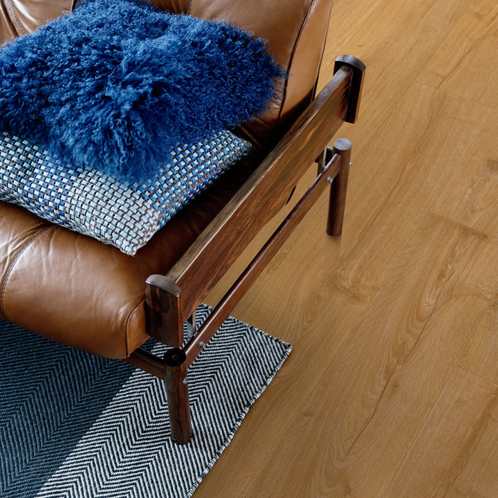 Pergo Laminate Flooring - Visby Manor Oak - 1380mm x 190mm x 8mm - 1.835m2 per pack