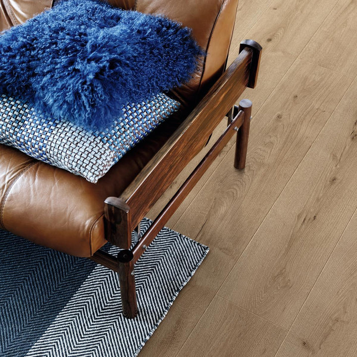 Pergo Laminate Flooring - Arendal Tundra Oak - 1380mm x 190mm x 9mm - 1.573m2 per pack