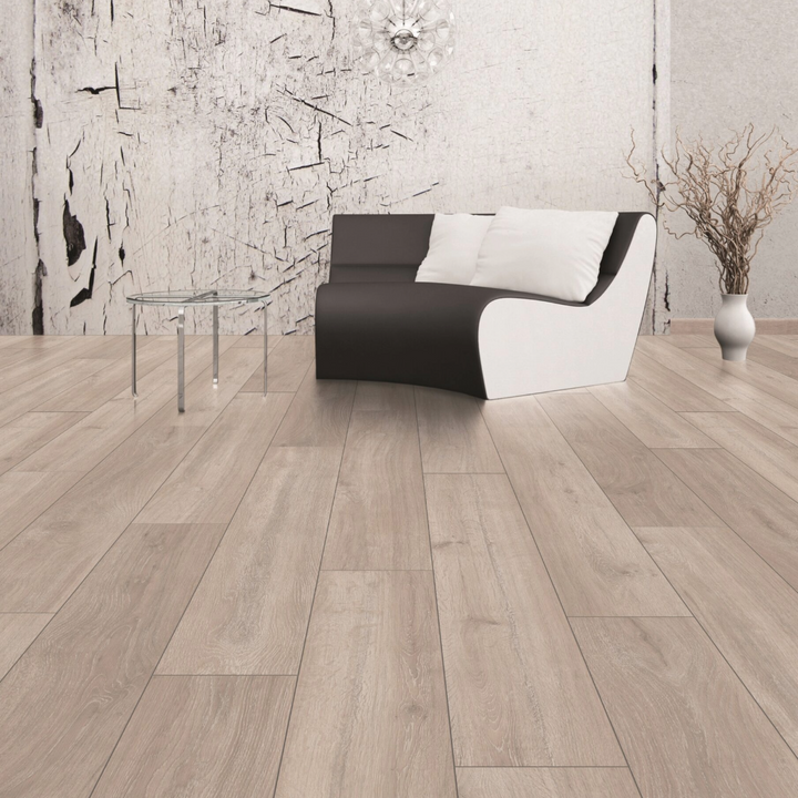 Rockford Oak 12mm Laminate Wooden Flooring - 1.48sqm per pack