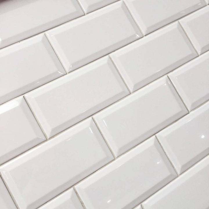 Metro White Biselado Brillo 10 x 20cm Ceramic Tile - 1sqm perbox