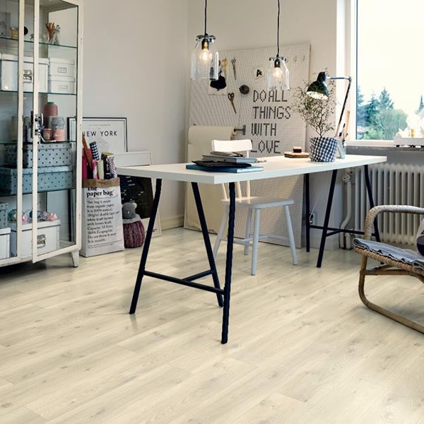 Pergo Premium Click Vinyl Flooring - 2.105sqm per pack - Modern Grey Oak