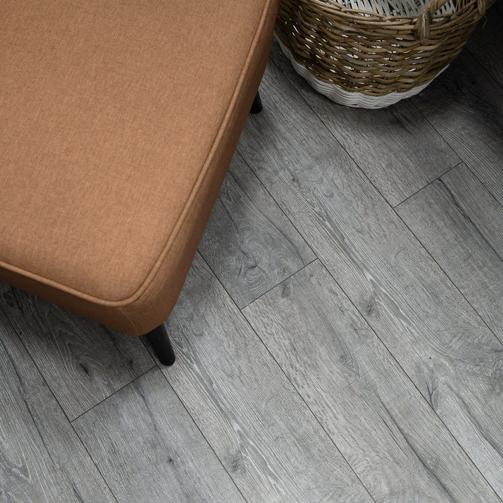 Pergo Premium Click Vinyl Flooring - 2.105sqm per pack - Grey Heritage Oak