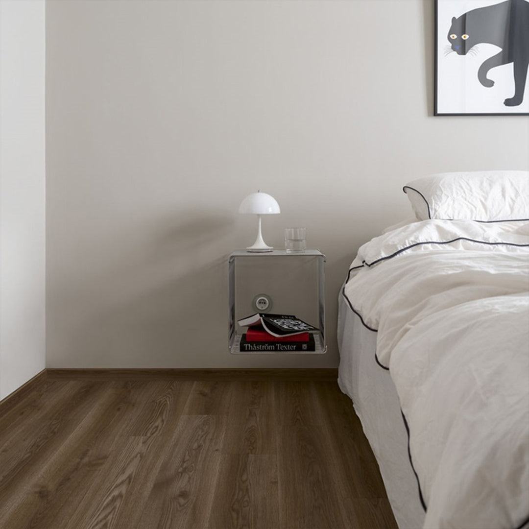 Pergo Waterproof Vinyl Flooring - Namsen Pad Pro Dark Norwegian Oak - 1251mm x 189mm - 2.128m2 per pack