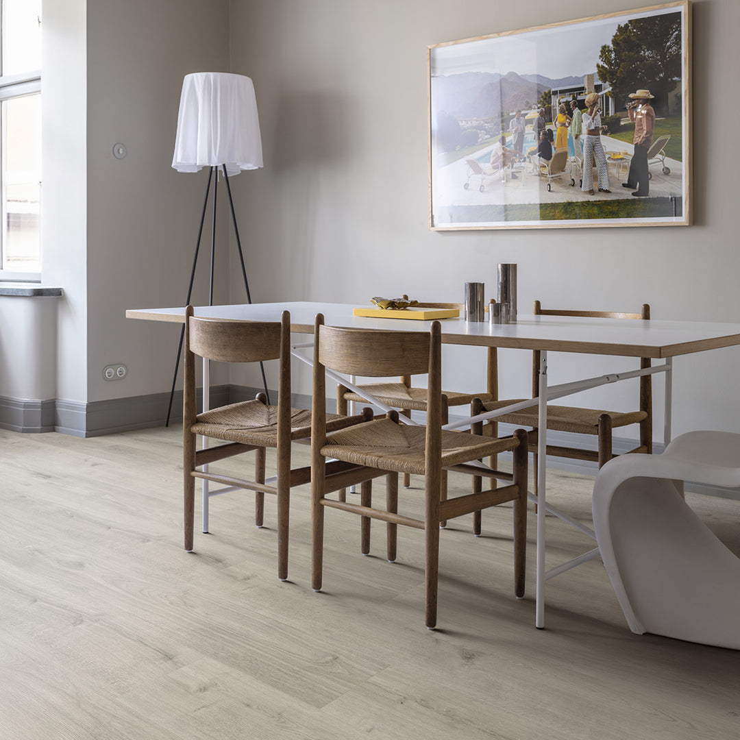 Pergo Waterproof Vinyl Flooring - Glomma Pad Pro White Scottish Oak - 1494mm x 209mm - 1.873m2 per pack