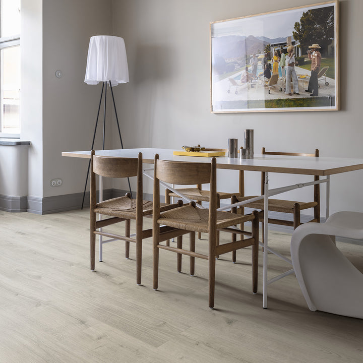 Pergo Waterproof Vinyl Flooring - Glomma Pad Pro White Scottish Oak - 1494mm x 209mm - 1.873m2 per pack