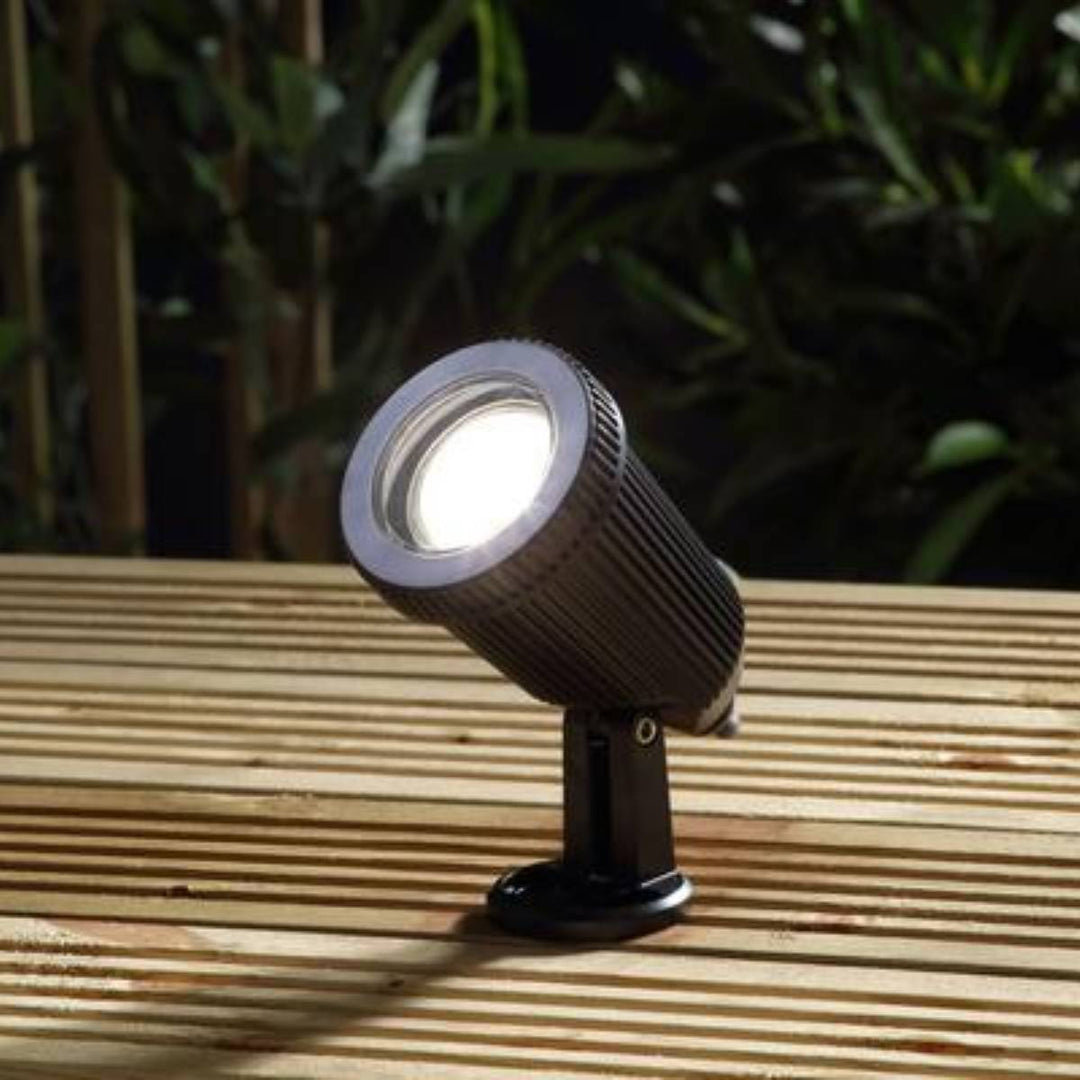 Forum Coast CZ-31806-BLK Wells Single Outdoor Ground LED Light - Black