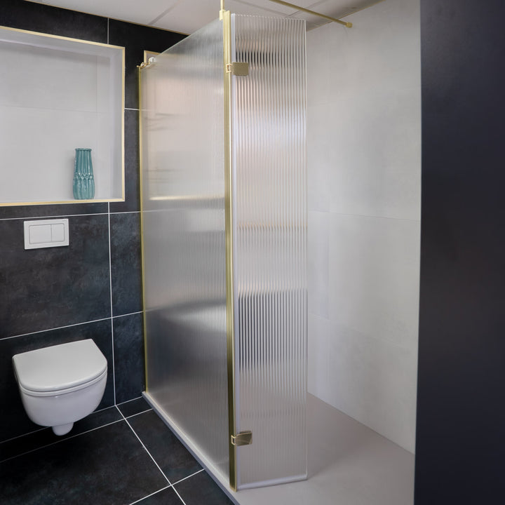 Hudson Reed 1000mm Fluted Wetroom Screen with Arms &amp; Feet - Brushed Brass