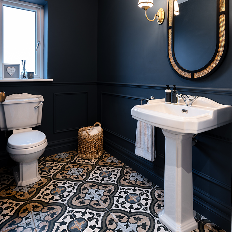 Toilet Closet Ideas: Transforming Your Small Space