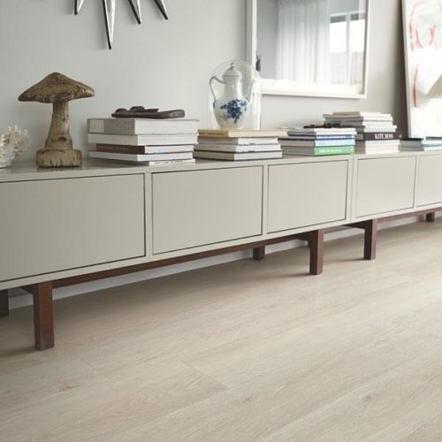 Pergo Premium Click Modern Plank Vinyl Flooring - 2.22sqm per pack - Light Washed Oak (13927)
