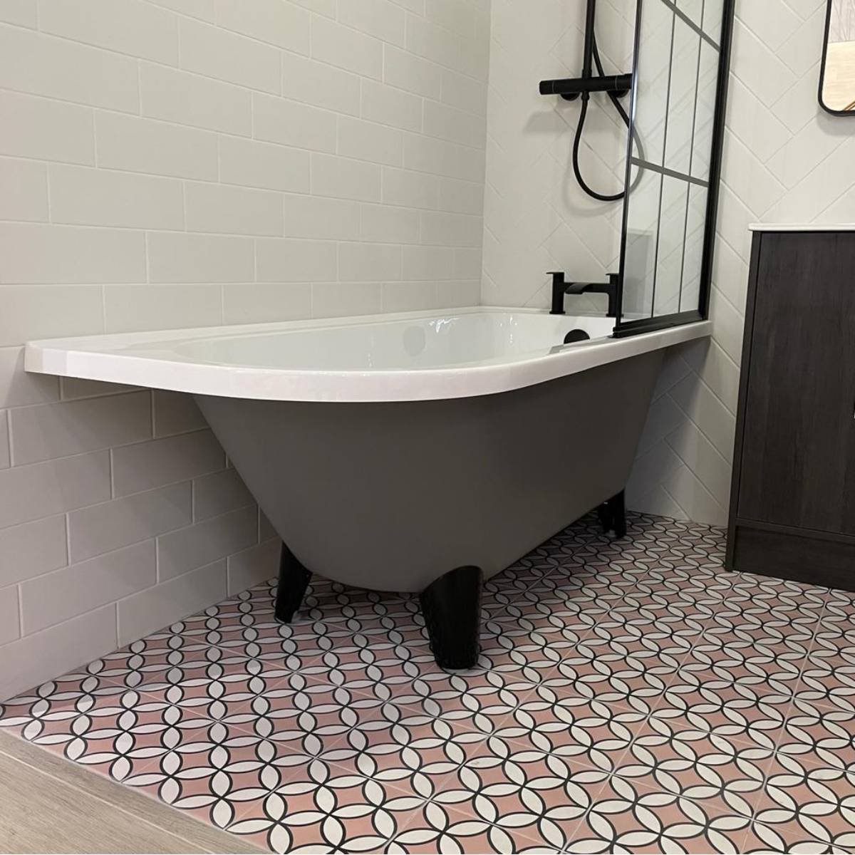 Balmoral 1700mm Freestanding Right Hand Shower Bath with Modern Black Feet - Dark Lead (12720)