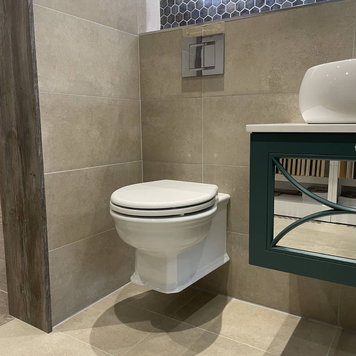 Olympia Impero Wall Hung Toilet & Soft Close Seat (12598)